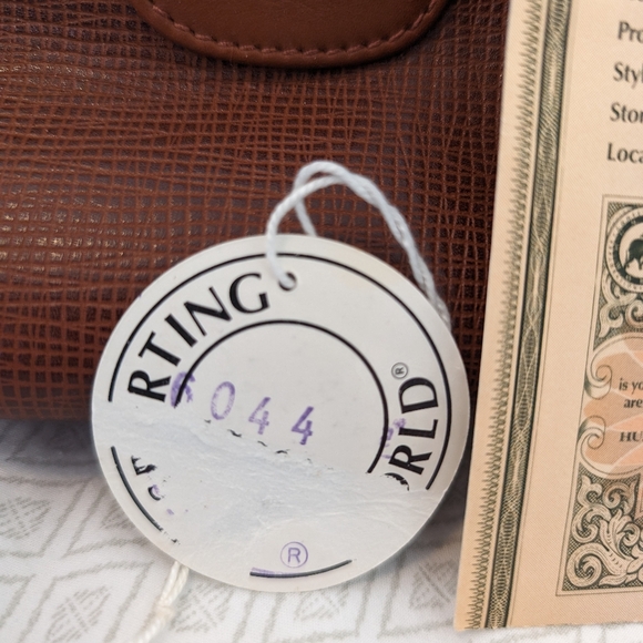 Huntington World Shoulder Bag - Picture 7 of 15